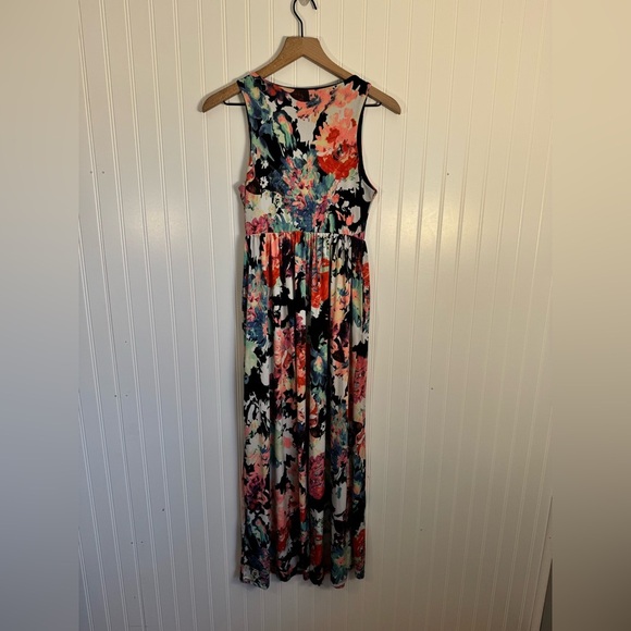 Wanna B Women’s Bright Floral High Neck Maxi Dress With Pockets Size Medium - Picture 2 of 9